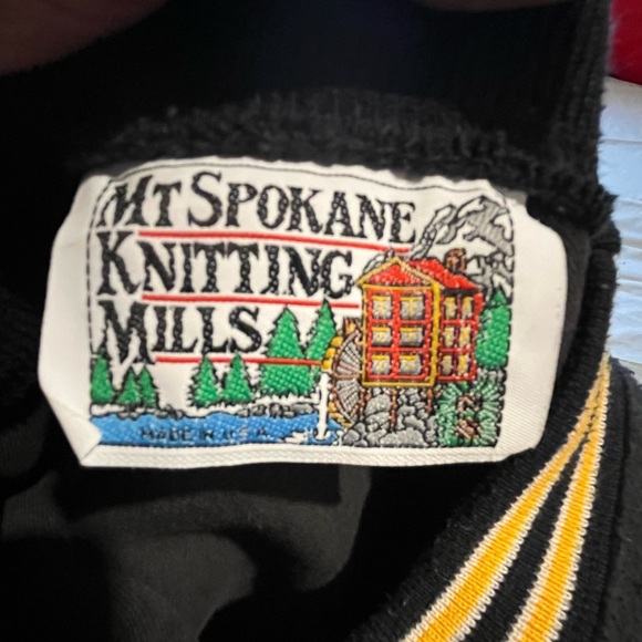 Vintage 90s Mt. Spokane Knitting Mills Black and Yellow Iowa Heavy Sweatshirt - Picture 4 of 4